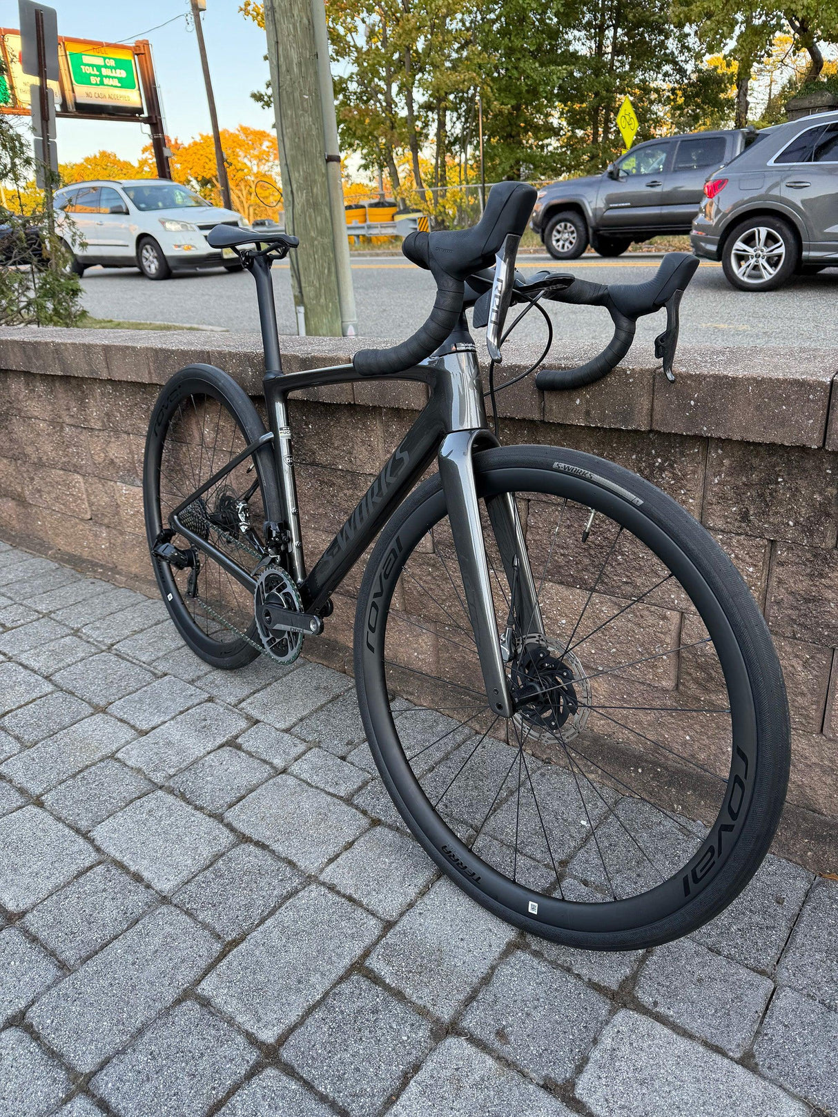 S-Works Roubaix SL8 - Premium Preowned